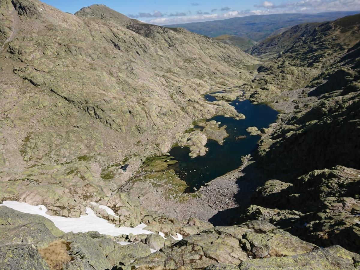 Cara Norte De Gredos オヨス・デル・エスピーノ エクステリア 写真