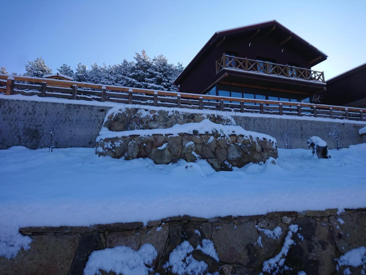 Cara Norte De Gredos オヨス・デル・エスピーノ エクステリア 写真